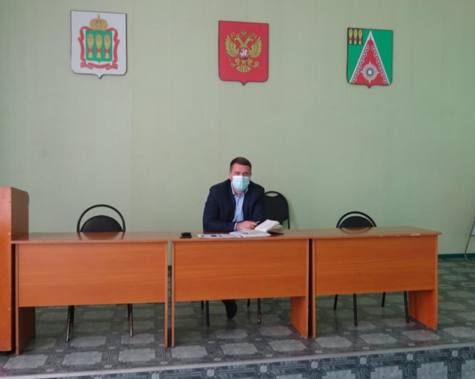 Глава администрации Камешкирского района Павел Мигин провёл очередное заседание оперативного штаба по вопросам профилактики коронавирусной инфекции