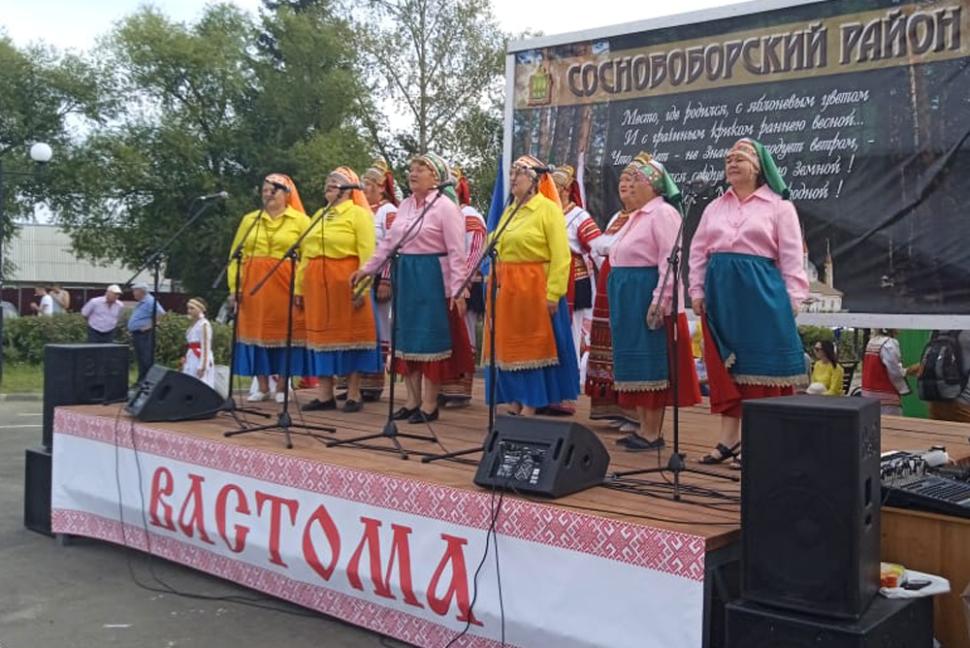 Ансамбли из Камешкирского района выступили на фестивале «Вастома»