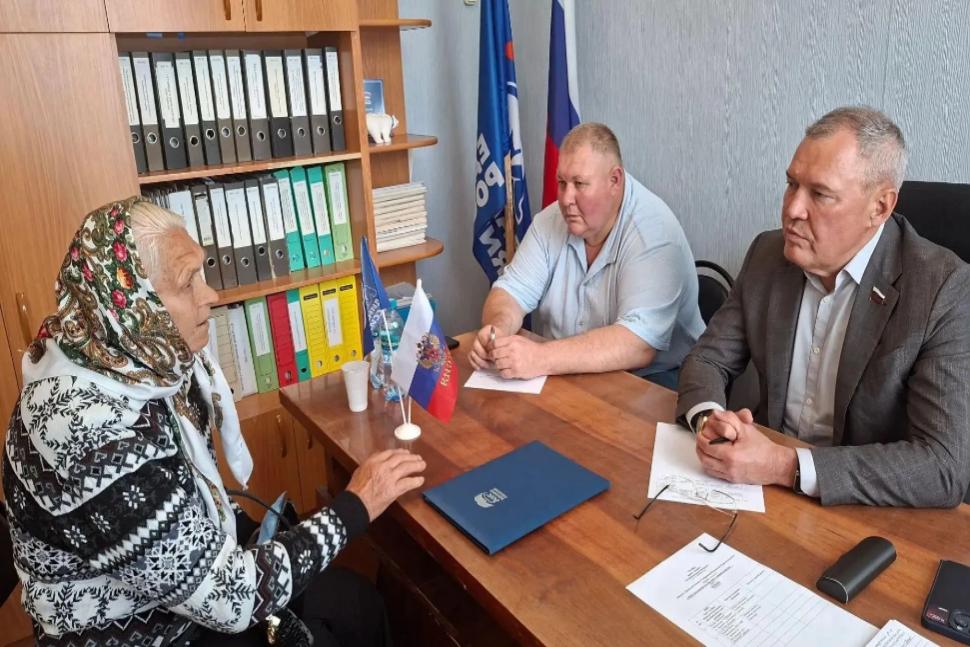 Глава Камешкирского района Дмитрий Мануковский принял участие в приёме граждан, который проводил депутат Законодательного Собрания Пензенской области седьмого созыва Акчурин Ильдар Анвярович
