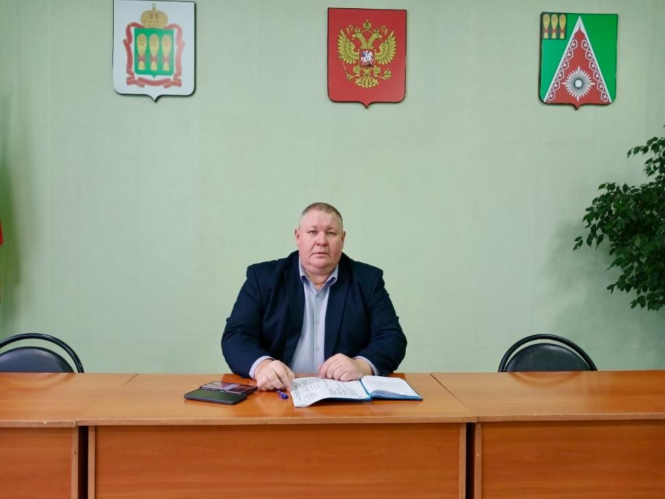 Исполняющий полномочия главы Камешкирского района Дмитрий Мануковский провел оперативное совещание