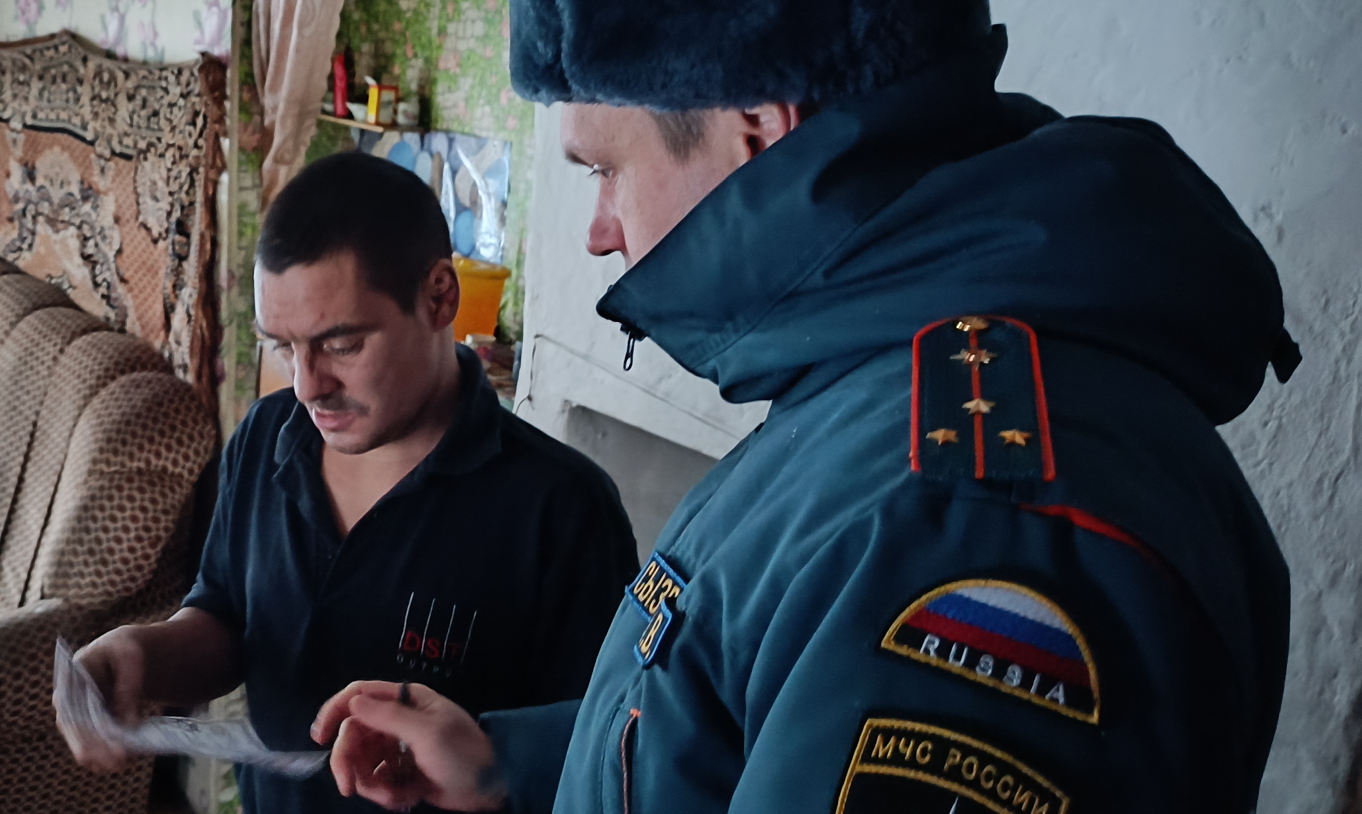  На территории Камешкирского района ежедневно проходят профилактические рейды направленные на исключение возможности возникновения пожаров в жилом секторе
