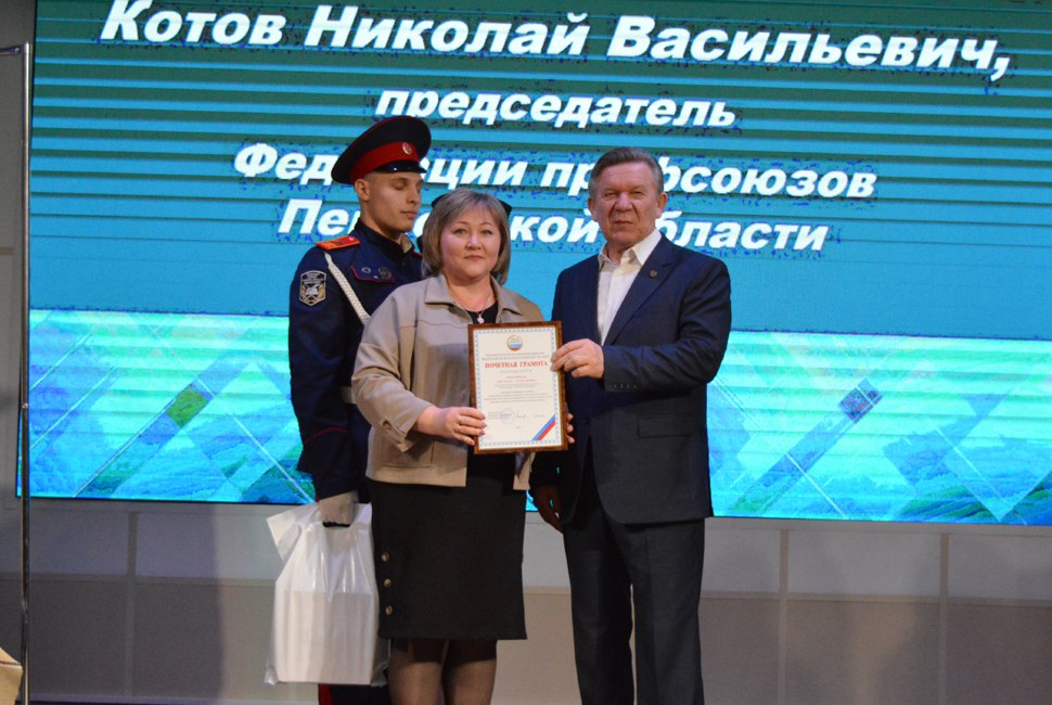 В рамках областного женского форума в Пензе состоялась площадка "Женскими руками куём Победу!