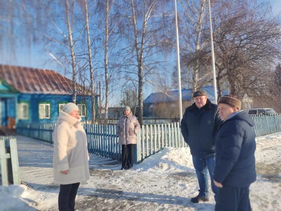 Министр по делам архивов Пензенской области Зуфяр Бибарсов посетил Камешкирский район