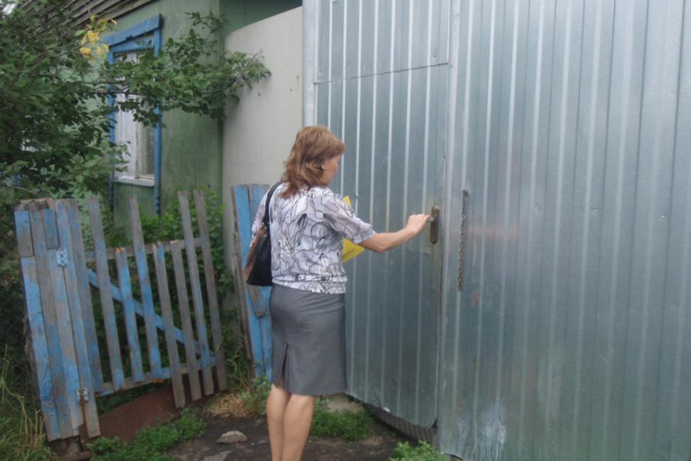 Специалисты Комплексного центра социального обслуживания населения Камешкирского района провели беседу профилактической направленности