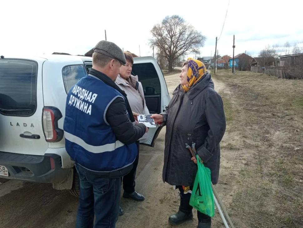 Народные дружинники Камешкирского района провели рейд по обеспечению общественного порядка