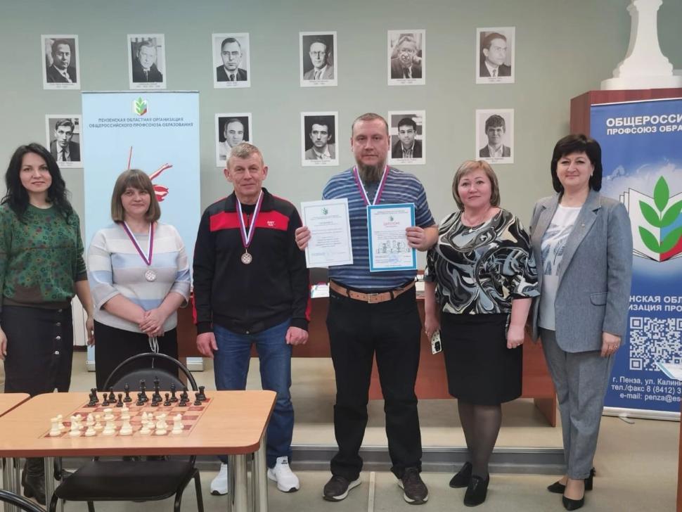 ПРИЗЕРЫ ВО II  ОБЛАСТНОМ ШАХМАТНОМ ТУРНИРЕ «ЧЕРНО-БЕЛЫЕ ЭТЮДЫ»