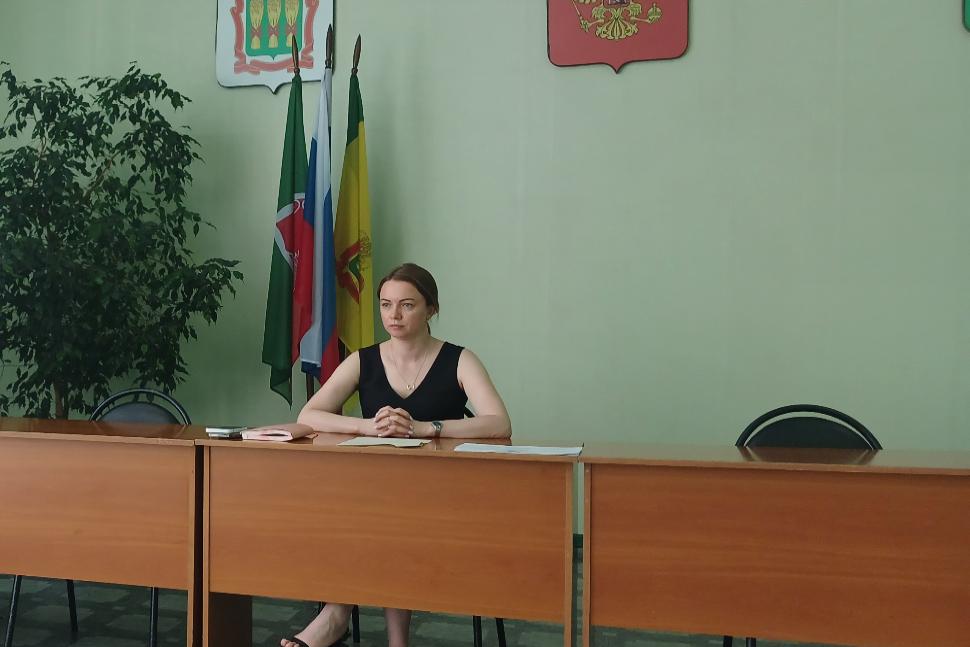   Глава Камешкирского района Ольга Белянина провела оперативное совещание