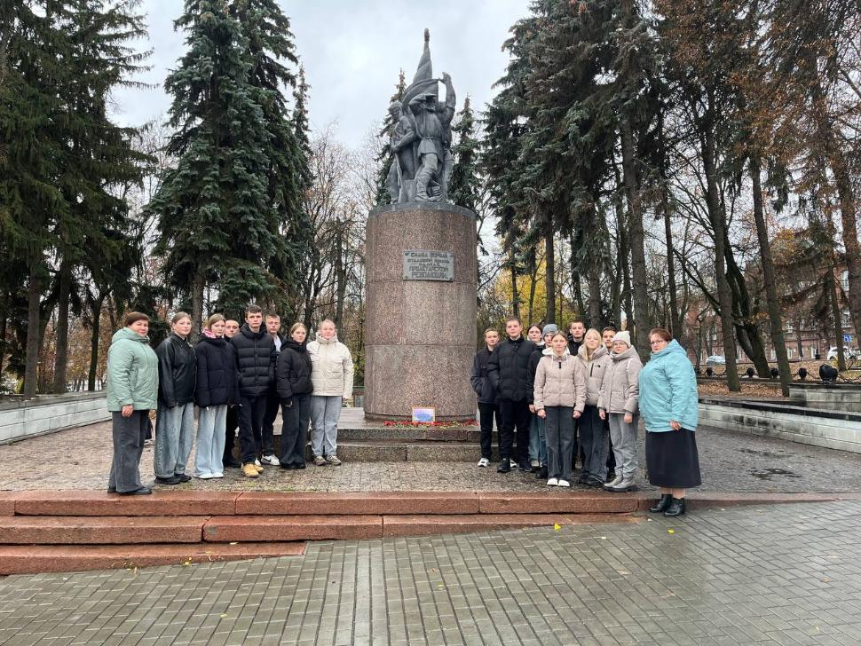 В рамках реализации проекта «Пушкинская карта» ученики Лапшовского филиала посетили Губернаторский дом