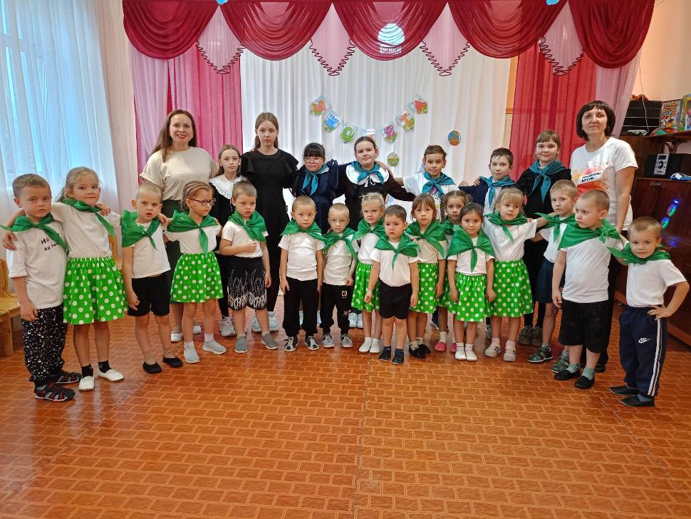 Посвящение детей в экологическое движение «Эколята - дошколята» Посвящение детей в экологическое движение «Эколята - дошколята»