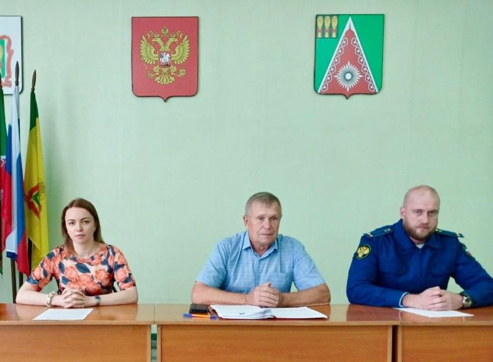 В администрации Камешкирского района прошла очередная 37 сессия Собрания представителей Камешкирского района В администрации Камешкирского района прошла очередная 37 сессия Собрания представителей Камешкирского района