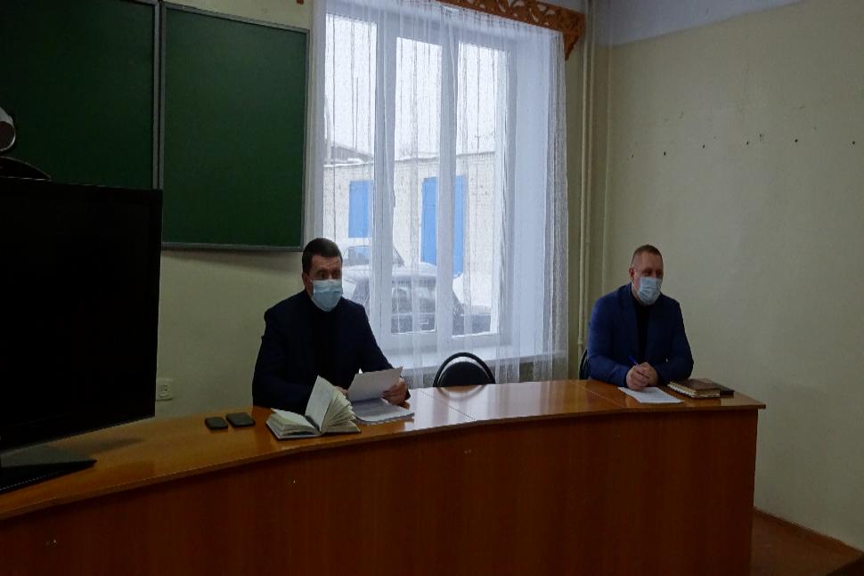 В администрации Камешкирского района проведено внеочередное заседание КЧС и ОПБ по вопросу обеспечения безопасности в период Новогодних и Рождественских праздников