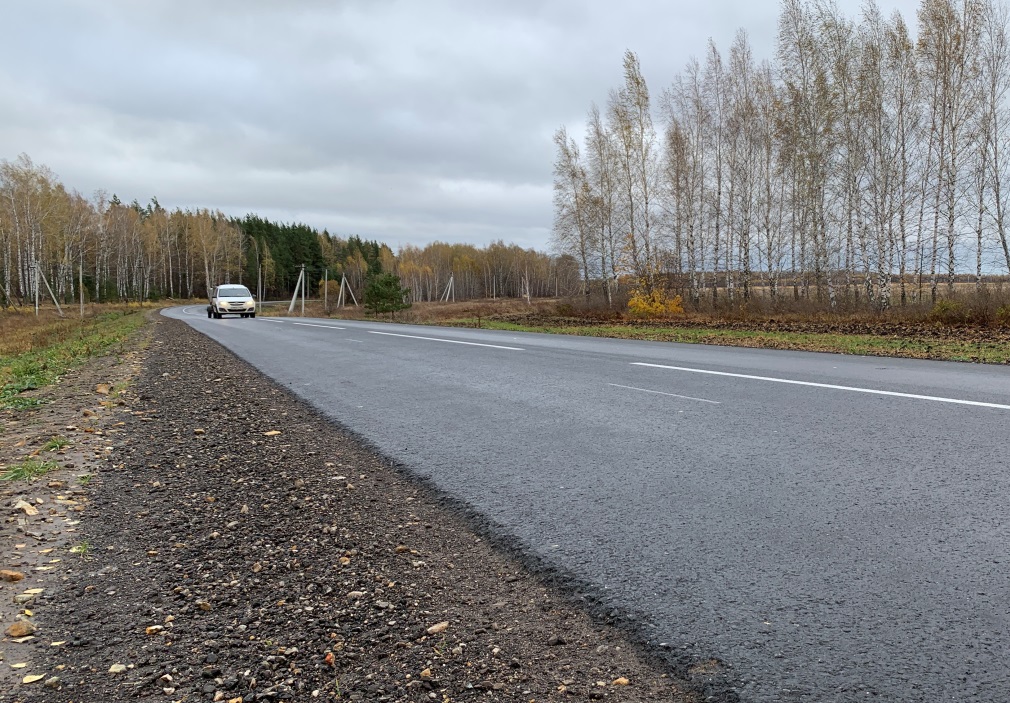 Завершен ремонт двух участков автомобильной дороги в Камешкирском районе Завершен ремонт двух участков автомобильной дороги в Камешкирском районе