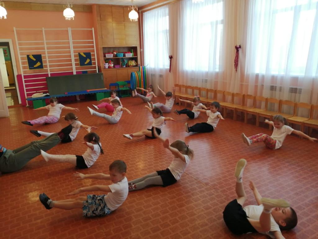 Общеразвивающие упражнения под музыку Общеразвивающие упражнения под музыку
