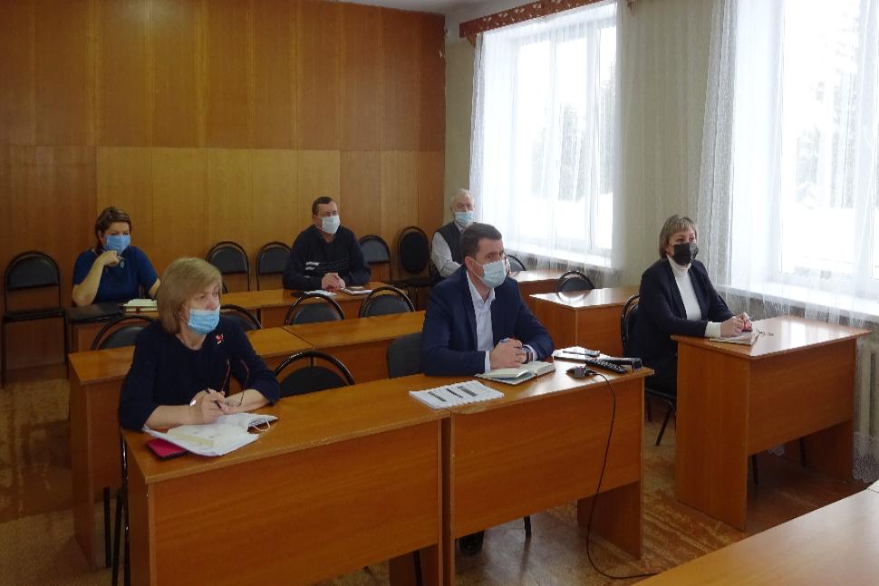 Глава администрации Камешкирского района Павел Мигин принял участие в совещании в режиме видеоконференцсвязи Глава администрации Камешкирского района Павел Мигин принял участие в совещании в режиме видеоконференцсвязи