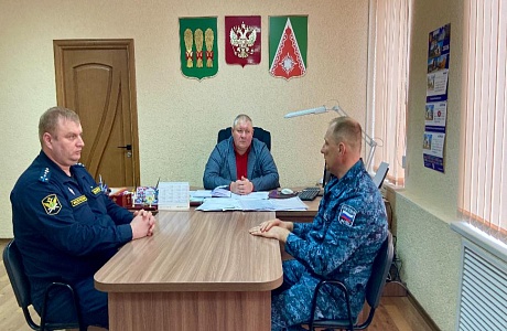 Глава Камешкирского района Дмитрий Мануковский провел рабочую встречу с представителями Управления Федеральной службы судебных приставов по Пензенской области Глава Камешкирского района Дмитрий Мануковский провел рабочую встречу с представителями Управления Федеральной службы судебных приставов по Пензенской области