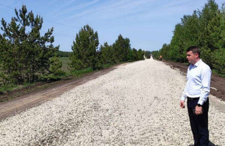 В Камешкирском районе продолжается ремонт дорог
