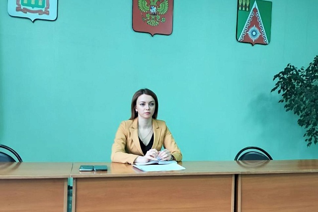 Глава Камешкирского района Ольга Белянина провела оперативное совещание Глава Камешкирского района Ольга Белянина провела оперативное совещание