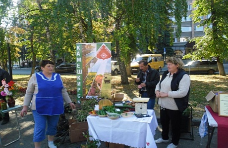 Сельхозтоваропроизводители Камешкирского района приняли участие в «Фестивале садоводства» Сельхозтоваропроизводители Камешкирского района приняли участие в «Фестивале садоводства»