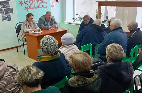 Встречи Главы Камешкирского района Дмитрия Мануковского с жителями Новошаткинского сельсовета.
