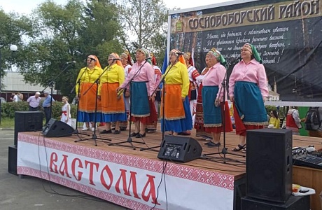 Ансамбли из Камешкирского района выступили на фестивале «Вастома» Ансамбли из Камешкирского района выступили на фестивале «Вастома»