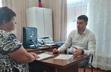 Глава администрации Камешкирского района Павел Мигин с рабочей поездкой посетил село Порзово Пёстровского сельсовета