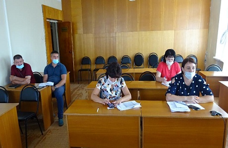 Специалисты отдела экономики, развития сельского хозяйства , продовольствия администрации Камешкирского района  приняли участие в совещании в  режиме видеоконференции