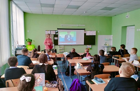 Кинолекция «Социальные сети: вред или польза» Кинолекция «Социальные сети: вред или польза»