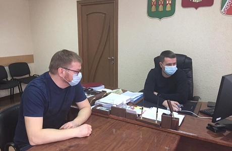 Глава администрации Камешкирского района Павел Мигин провел рабочую встречу Глава администрации Камешкирского района Павел Мигин провел рабочую встречу