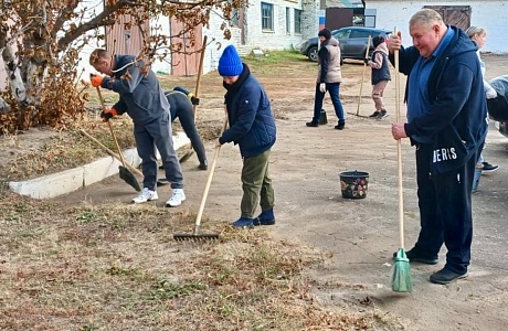 В Камешкирском районе состоялся субботник по благоустройству и санитарной очистке территорий населенных пунктов