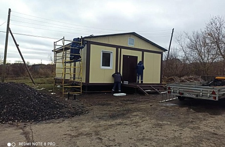 В селе Дьячевка ведутся работы по монтажу модульного ФАПа