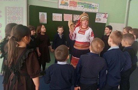 Фольклорный час «Знакомство с мордовской культурой» Фольклорный час «Знакомство с мордовской культурой»