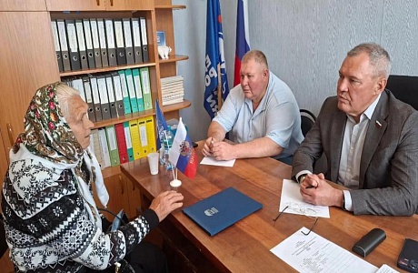Глава Камешкирского района Дмитрий Мануковский принял участие в приёме граждан, который проводил депутат Законодательного Собрания Пензенской области седьмого созыва Акчурин Ильдар Анвярович Глава Камешкирского района Дмитрий Мануковский принял участие в приёме граждан, который проводил депутат Законодательного Собрания Пензенской области седьмого созыва Акчурин Ильдар Анвярович