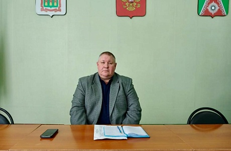 Глава Камешкирского района Дмитрий Мануковский провел оперативное совещание Глава Камешкирского района Дмитрий Мануковский провел оперативное совещание