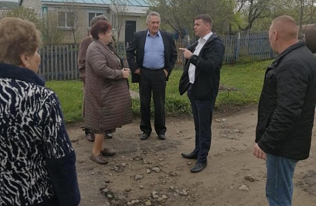 Глава администрации Камешкирского района Павел Мигин принял участие в сходе граждан