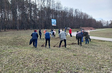 В рамках весеннего месячника по благоустройству и улучшению санитарного состояния территорий населённых пунктов состоялся субботник