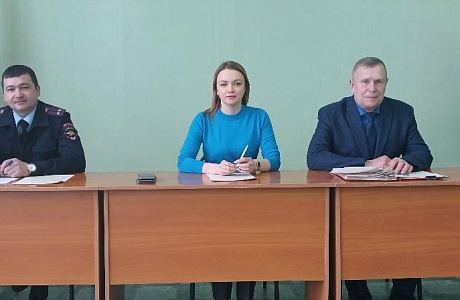 В администрации Камешкирского района состоялась 30 сессия Собрания Представителей Камешкирского района