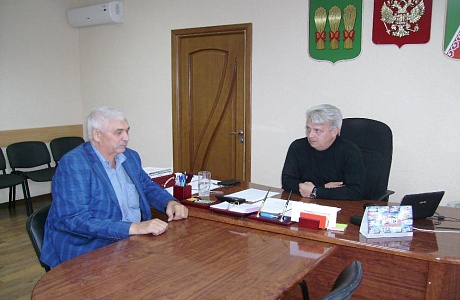 Встреча Главы администрации района Сергея Хазова  с руководством туристической базы отдыха «Лесные Ключи»