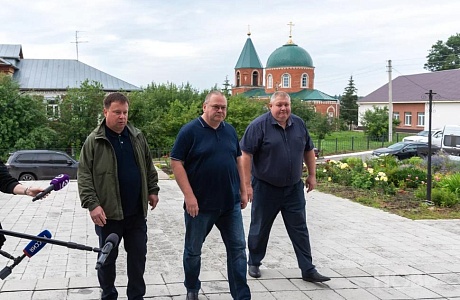 Губернатор Пензенской области Олег Мельниченко посетил село Русский Камешкир