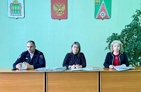 Состоялось очередное заседание рабочей группы по реализации механизма оказания государственной социальной помощи на основании социального контракта. Состоялось очередное заседание рабочей группы по реализации механизма оказания государственной социальной помощи на основании социального контракта.