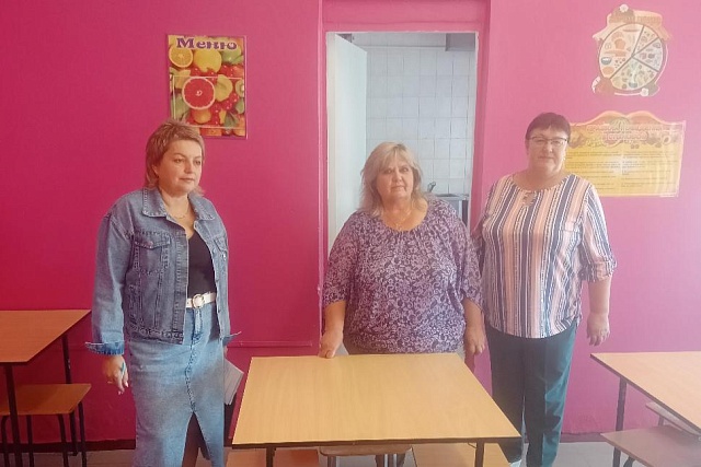 Продолжается приемка образовательных организаций к новому учебному году Продолжается приемка образовательных организаций к новому учебному году