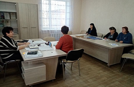 В понедельник, 19 декабря, глава администрации Русско- Камешкирского сельсовета Валентина Сорокина провела рабочее совещание со специалистами