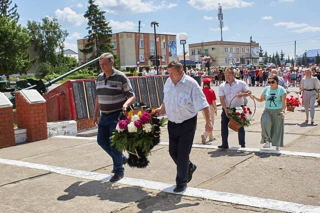 Минута молчания в День памяти и скорби Минута молчания в День памяти и скорби
