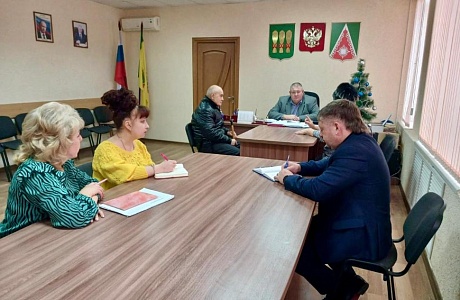 Исполняющий полномочия главы Камешкирского района Дмитрий Мануковский провел личный прием граждан