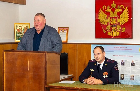 Глава Камешкирского района Дмитрий Мануковский поздравил сотрудников и ветеранов ОМВД России по Камешкирскому району с Днём сотрудника органов внутренних дел РФ Глава Камешкирского района Дмитрий Мануковский поздравил сотрудников и ветеранов ОМВД России по Камешкирскому району с Днём сотрудника органов внутренних дел РФ