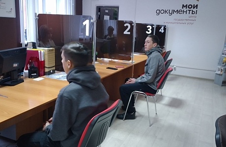 В Камешкирском районе желающих оформить "Пушкинскую карту" все больше