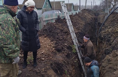 И.о. Главы администрации Камешкирского района Ольга Белянина проинспектировала ход ремонтных работ водопровода в с.Старый Чирчим И.о. Главы администрации Камешкирского района Ольга Белянина проинспектировала ход ремонтных работ водопровода в с.Старый Чирчим