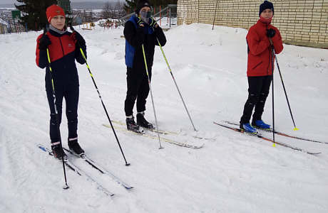 В рамках Декады Спорта и Здоровья в МБОУ СОШ с. Русский Камешкир прошли лыжные гонки В рамках Декады Спорта и Здоровья в МБОУ СОШ с. Русский Камешкир прошли лыжные гонки