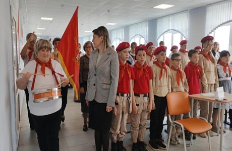«Листая школьные страницы». День Пионерии в Камешкирской средней школе «Листая школьные страницы». День Пионерии в Камешкирской средней школе