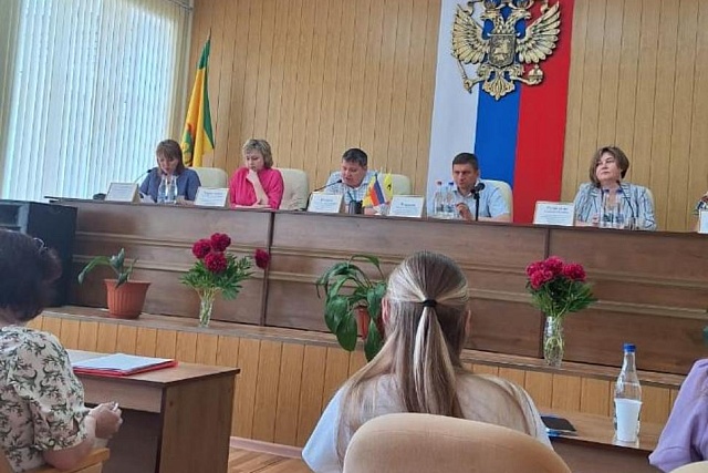 Сотрудники Финансового управления Камешкирского района приняли участие в зональном семинаре