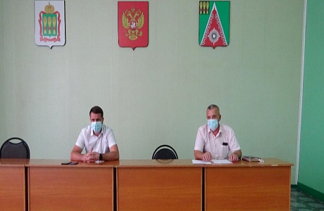 Глава администрации Камешкирского района Павел Мигин принял участие во встрече с коллективом службы спасения и операторов газовых  котельных